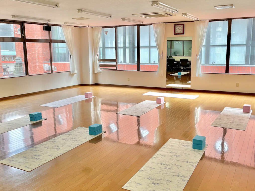 Photo of the yoga studio in Asakusa Kitahachi Honsha Building 3rd floor.