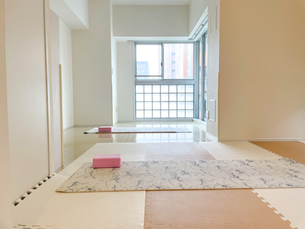 浅草ヨガ教室のプライベートレッスン専用のスタジオの内観(松が谷)